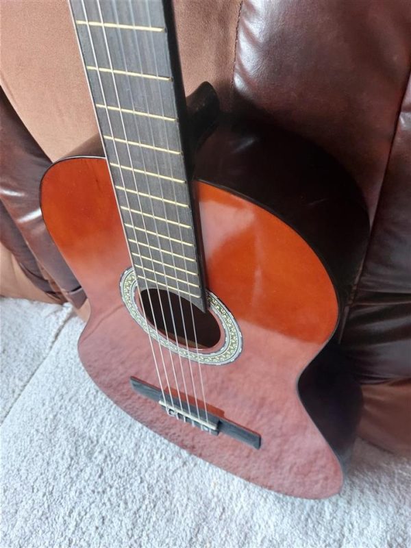 Nova Klasicna Gitara so tuner i novi zici - Image 3