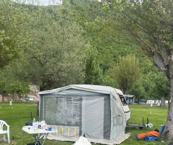 Се продавава камп приколка ADRIA 310 - Image 2